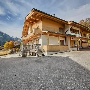 Hollandia Apartment